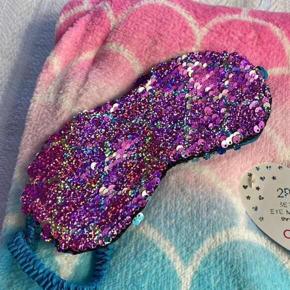 Capelli New York Mermaid Eyse Mask and Throw Set - Picture 3 of 7